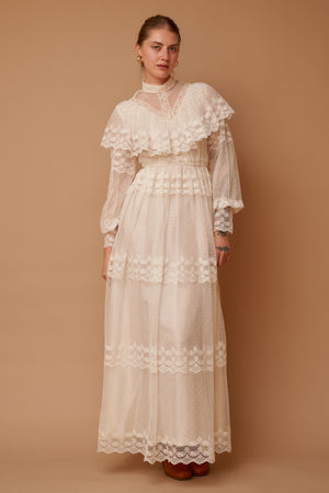 Loretta Lace Gown - M