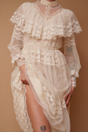 Loretta Lace Gown - M