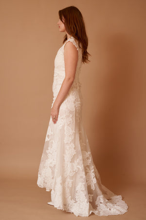 Camille Lace Gown - M