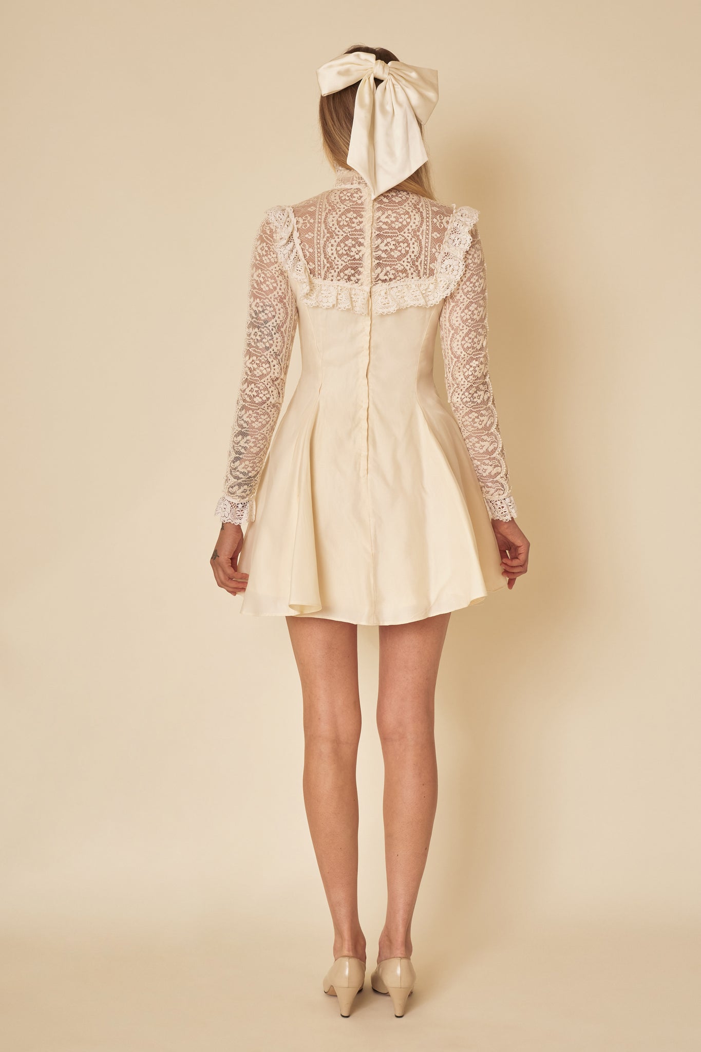 Pavlova Lace Gown - S