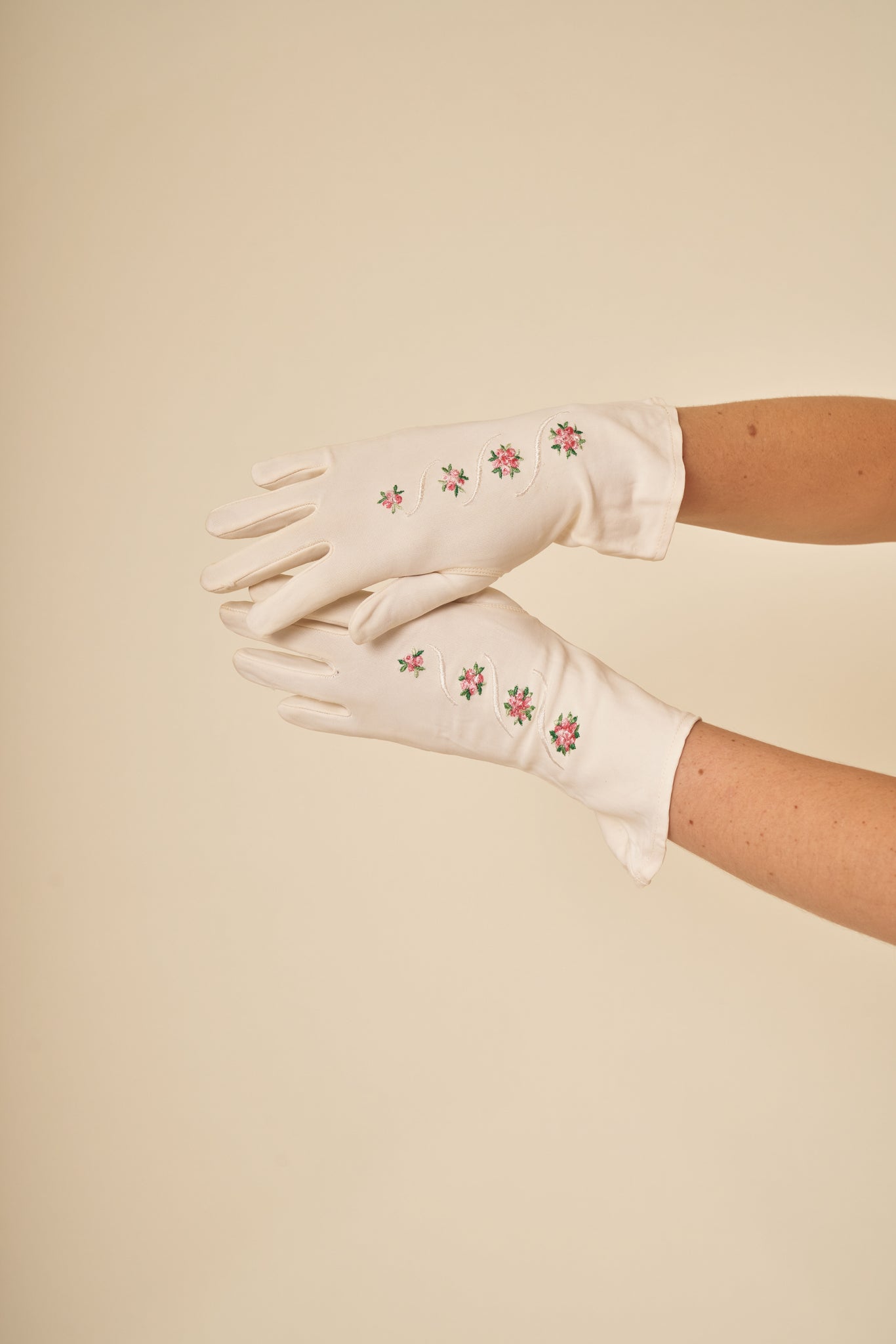 Giverny Rose Gloves