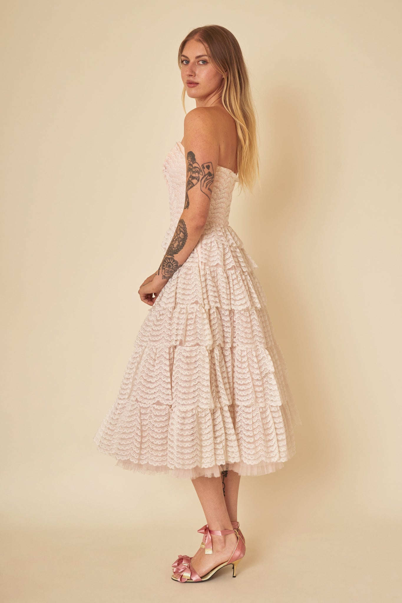 Pinkie Lace Gown - M